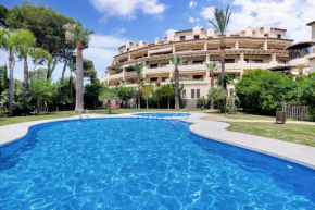 Apto frente al mar con piscina
